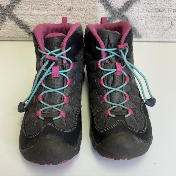 3/$30 Keen Youth 6 Hiking Boots Pink Black With Adjustable Cinch Lock Laces - Picture 2 of 9